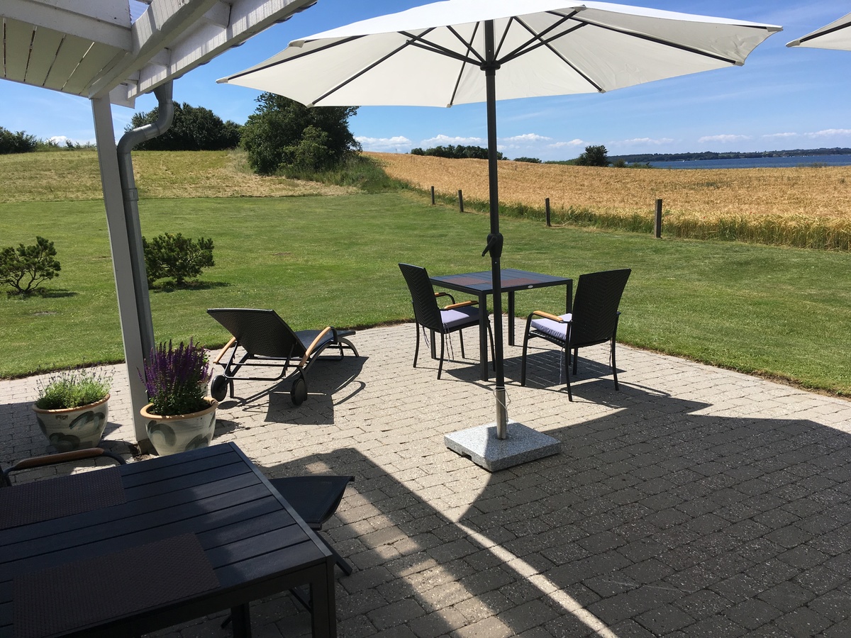 Very cosy and wellpreserved cottage with a nice view to The South Funen
