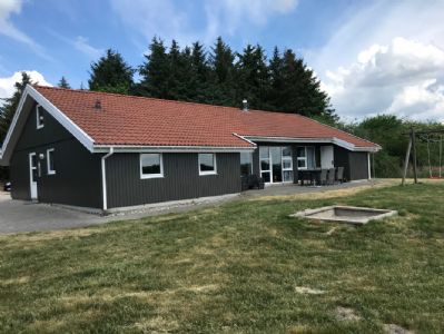Poolhus til 12 personer ved Vestkysten Poolhus til 12 personer ved Vestkysten