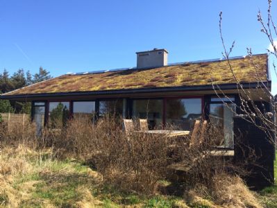 Nyere arkitekttegnet LAVENERGIHUS (LUKSUS med INTERNET & WELLNESS).Nr. Vorupør, syd for Klitmøller Nyere arkitekttegnet LAVENERGIHUS (LUKSUS med INTERNET & WELLNESS).Nr. Vorupør, syd for Klitmøller