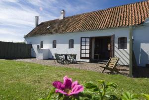 Holiday apartment for 4 people with a great sea view - in Allinge on Nordbornholm, Denmark