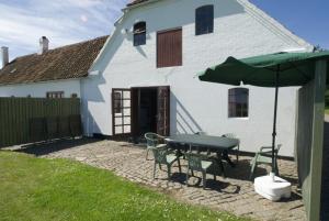 Apartment for 6 people with a great sea view - in Allinge on Nordbornholm, Denmark