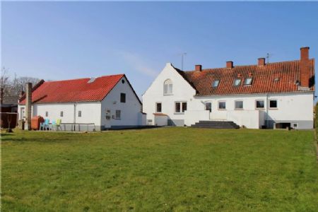 Groes Ferienhaus mit Swimmingpool